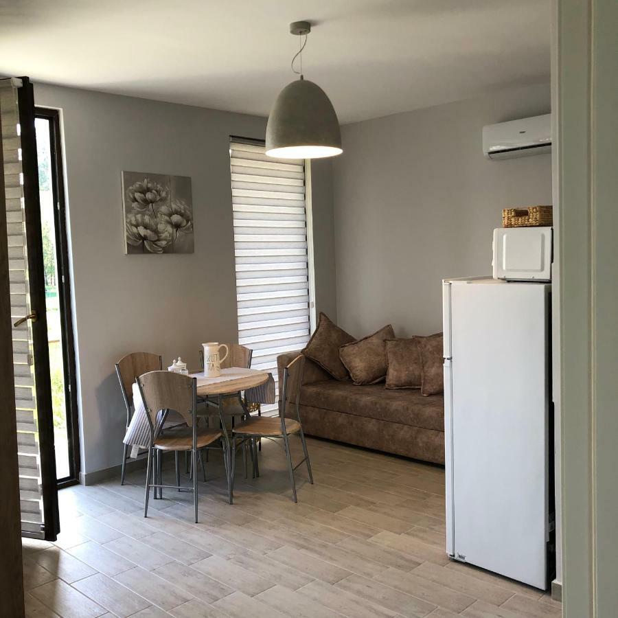 Lovely Villa אורקי מראה חיצוני תמונה