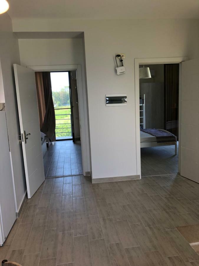 Lovely Villa אורקי מראה חיצוני תמונה