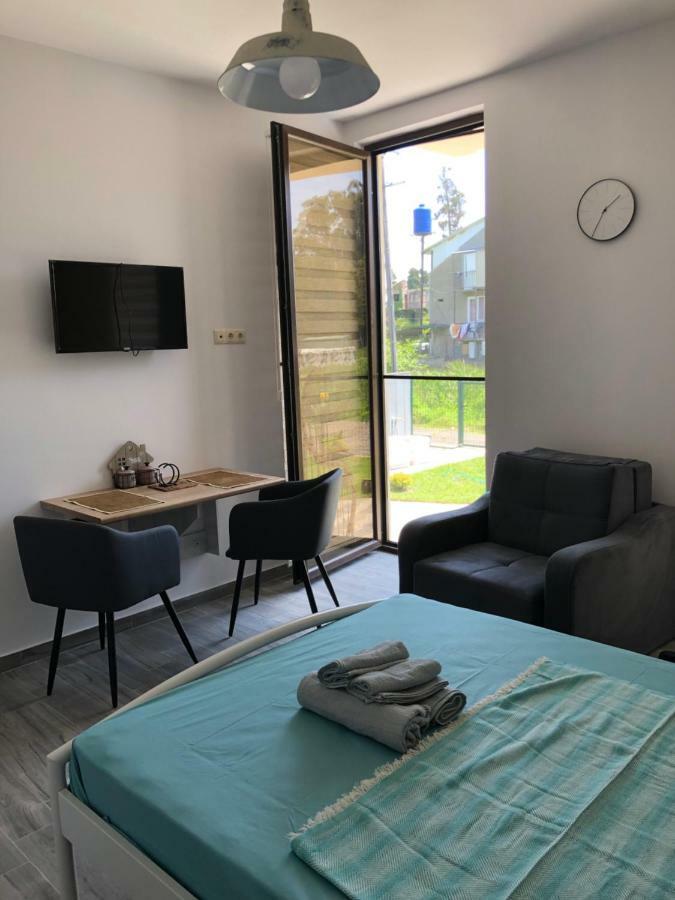 Lovely Villa אורקי מראה חיצוני תמונה