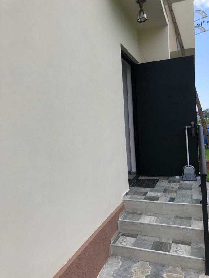 Lovely Villa אורקי מראה חיצוני תמונה